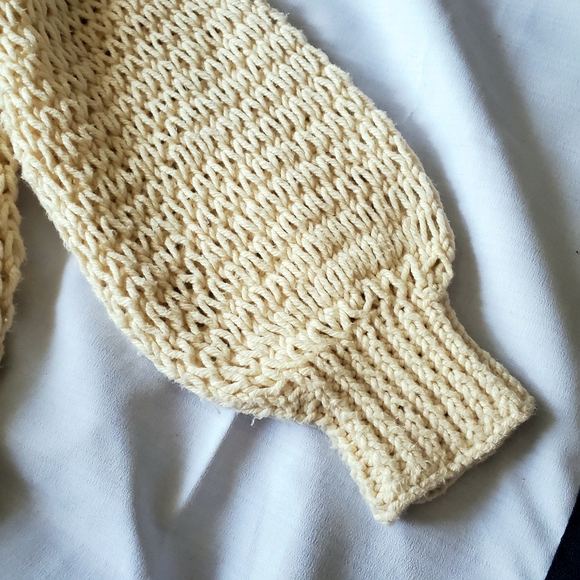 Handmade Boat Neck Cropped Cream Sweater • XS - Picture 2 of 6